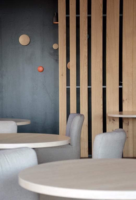 Logis Hotel Du Port Plobannalec 外观 照片