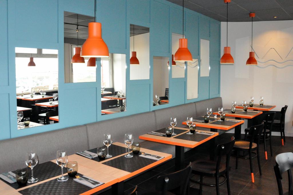 Logis Hotel Du Port Plobannalec 外观 照片