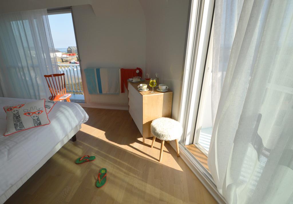Logis Hotel Du Port Plobannalec 外观 照片