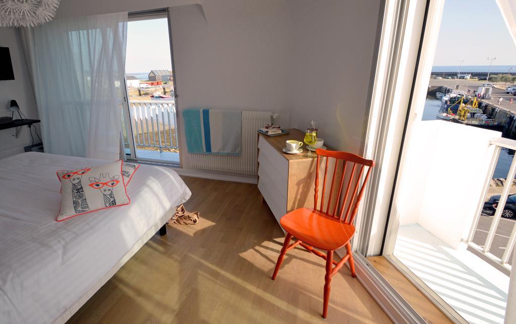 Logis Hotel Du Port Plobannalec 外观 照片