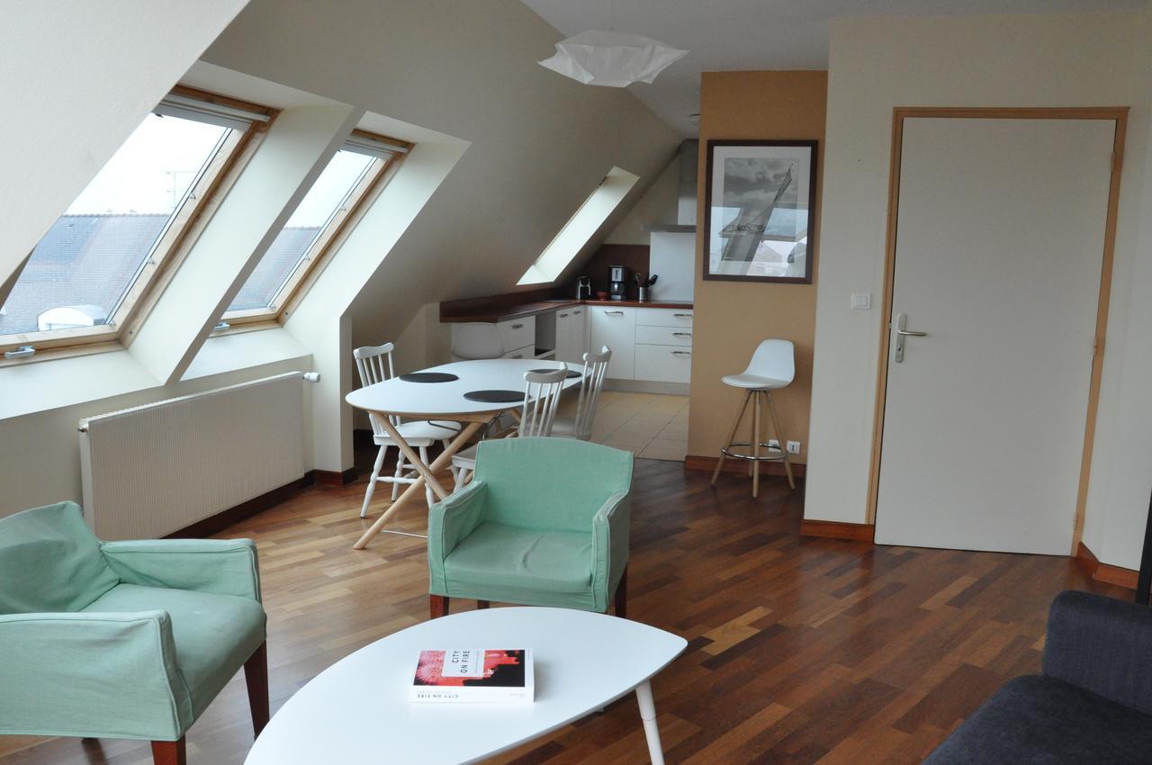 Logis Hotel Du Port Plobannalec 外观 照片